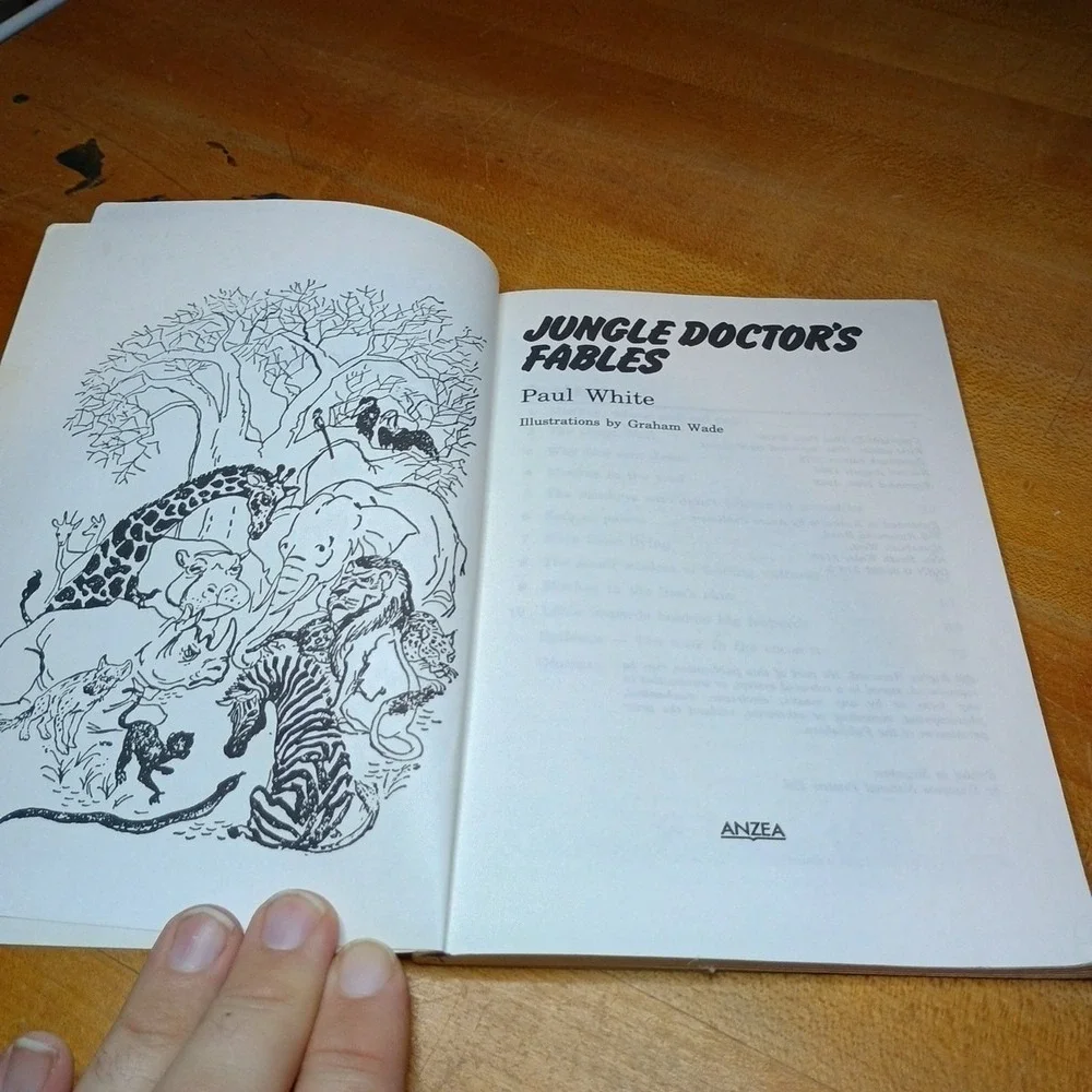 Jungle Doctor Paperbacks Book - #F1 Jungle Doctor's Fables 1988 PB Paul White